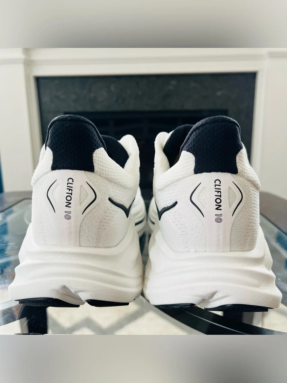 Sz 9.5D Hoka One One HOKA Clifton 10 White/Black 1162030/WBLC